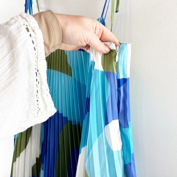 Hutch Blue and Green Pleated Jumpsuit - Picture 5 of 12